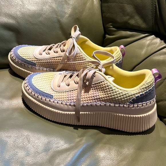 Nicole Miller brand soft pastel colored laced gym shoes. - Picture 3 of 7